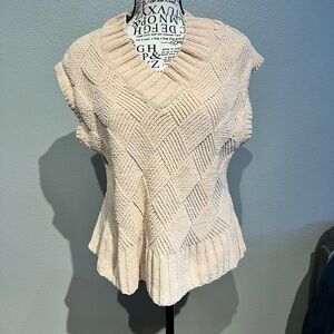 Kendall & Kylie V-Neck Sweater in Cream